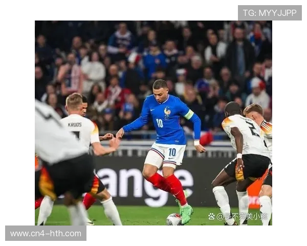 皇马球员卡马文加对抗中倒地，经检查无大碍